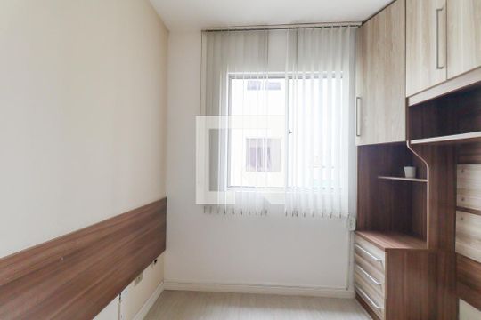 Quarto 1 de apartamento à venda com 2 quartos, 52m² em Sítio Cercado, Curitiba