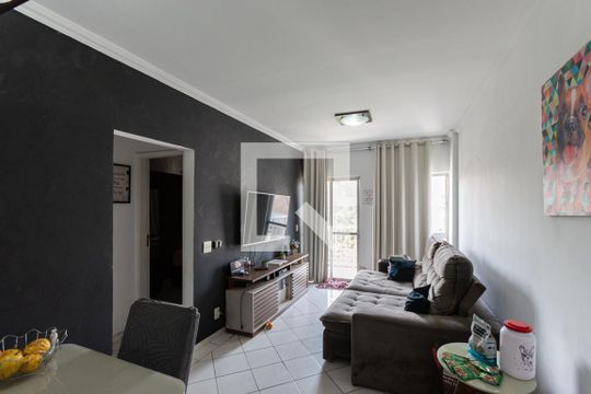 Sala de apartamento à venda com 1 quarto, 42m² em Benfica, Rio de Janeiro