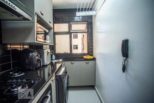 Área de Serviço de apartamento para alugar com 2 quartos, 55m² em Vila Fachini, São Paulo