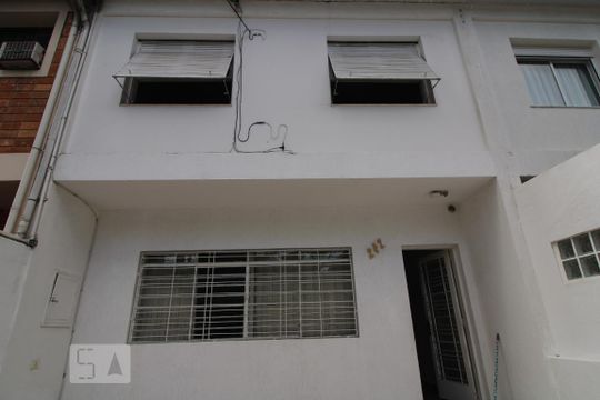 Fachada de casa para alugar com 3 quartos, 180m² em Campo Belo, São Paulo