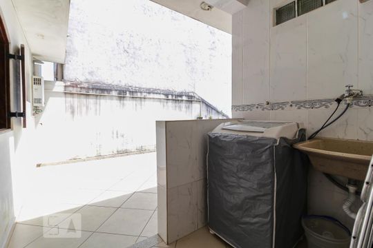 Área de Serviço de casa para alugar com 2 quartos, 500m² em Jardim Oriental, São Paulo
