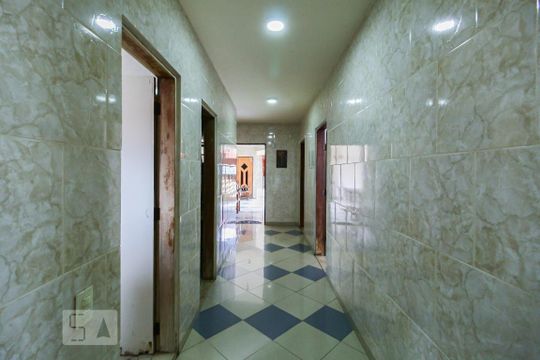 Corredor de casa para alugar com 2 quartos, 500m² em Jardim Oriental, São Paulo