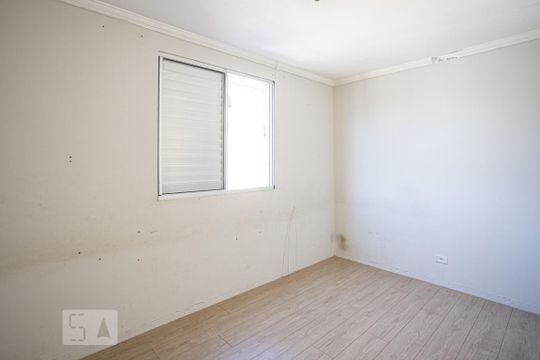 Quarto 2 de apartamento para alugar com 2 quartos, 44m² em Conceicao, Osasco