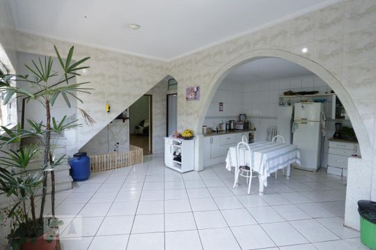 Casa à venda com 3 quartos, 250m² em Vila Buenos Aires, São Paulo