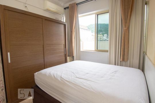 Quarto de kitnet/studio à venda com 1 quarto, 58m² em Copacabana, Rio de Janeiro