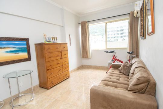 Sala de kitnet/studio à venda com 1 quarto, 58m² em Copacabana, Rio de Janeiro