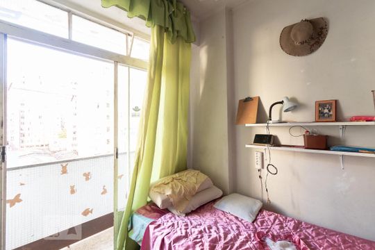 Quarto 1 de apartamento para alugar com 4 quartos, 93m² em Centro Histórico, Porto Alegre