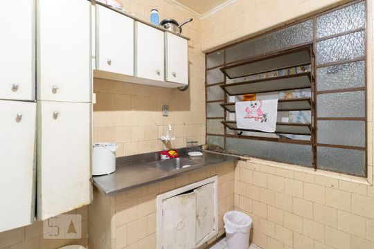 Cozinha e Área de Serviço de apartamento para alugar com 4 quartos, 93m² em Centro Histórico, Porto Alegre