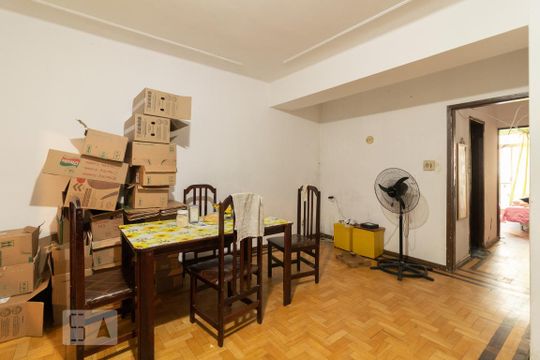 Sala de apartamento para alugar com 4 quartos, 93m² em Centro Histórico, Porto Alegre