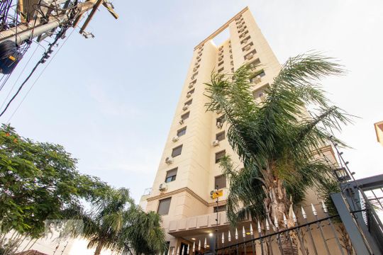 Fachada de apartamento à venda com 2 quartos, 66m² em Passo da Areia, Porto Alegre