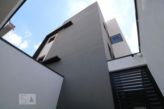 Fachada de apartamento para alugar com 1 quarto, 28m² em Vila Bela, São Paulo