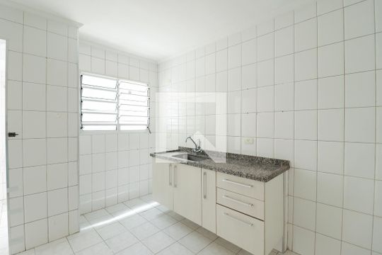 Cozinha de casa de condomínio à venda com 2 quartos, 105m² em Chora Menino, São Paulo