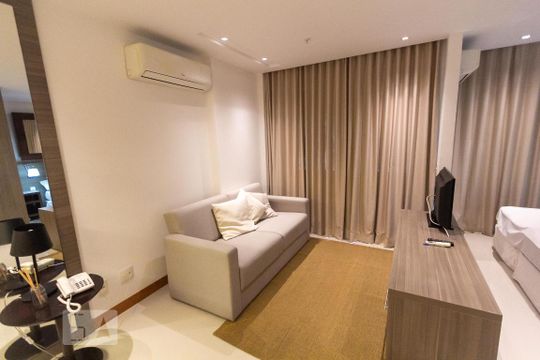 Sala de apartamento para alugar com 1 quarto, 36m² em Jacarepaguá, Rio de Janeiro