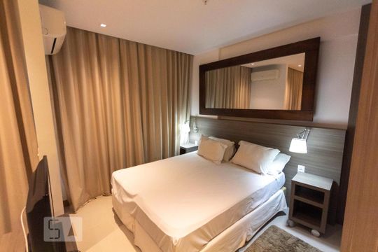 Quarto 1 de apartamento para alugar com 1 quarto, 36m² em Jacarepaguá, Rio de Janeiro