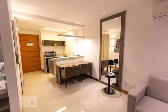 Sala de apartamento para alugar com 1 quarto, 36m² em Jacarepaguá, Rio de Janeiro