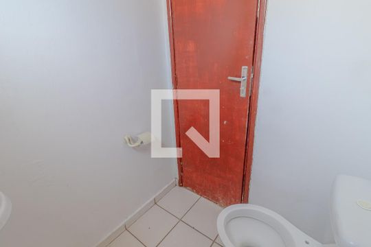 Banheiro Social de apartamento à venda com 2 quartos, 50m² em Araguaia Park, Goiânia