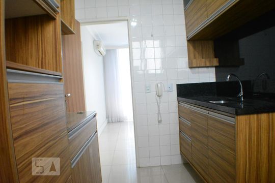 Cozinha de apartamento para alugar com 3 quartos, 140m² em Caminho das Árvores, Salvador