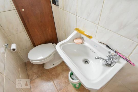 Banheiro de Serviços de apartamento à venda com 4 quartos, 195m² em Brooklin, São Paulo