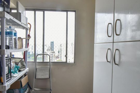 Quarto de Serviços de apartamento à venda com 4 quartos, 195m² em Brooklin, São Paulo