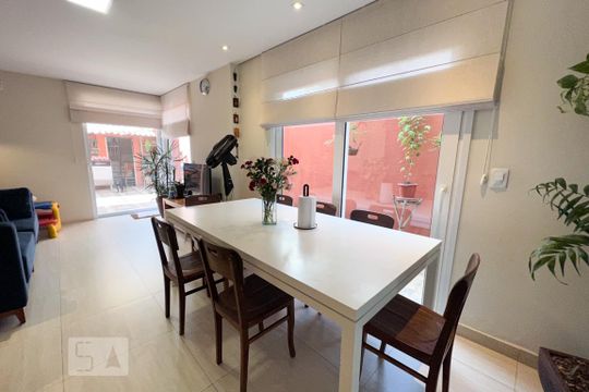 Sala de casa à venda com 2 quartos, 192m² em Vila Ipojuca, São Paulo