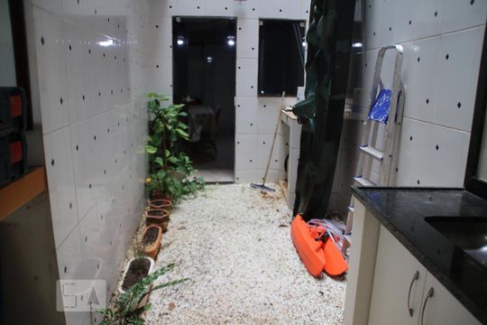 Área comum de casa de condomínio à venda com 5 quartos, 250m² em Taquara, Rio de Janeiro