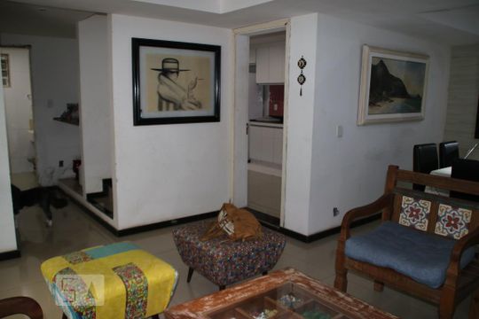 Sala 1 de casa de condomínio à venda com 5 quartos, 250m² em Taquara, Rio de Janeiro