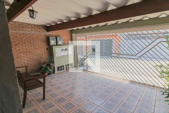 Garagem de casa para alugar com 2 quartos, 150m² em Vila Dalva, São Paulo