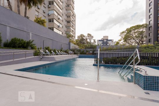 Área comum - Piscina de apartamento à venda com 1 quarto, 37m² em Boa Vista, Porto Alegre