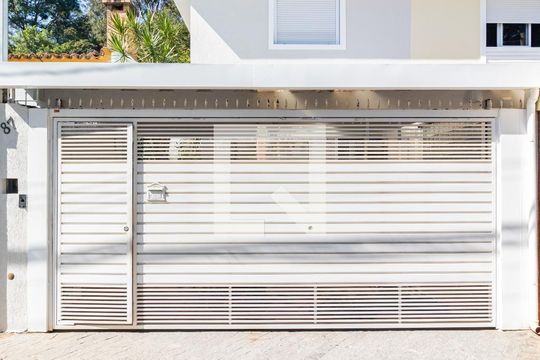 Fachada de casa para alugar com 3 quartos, 145m² em Jardim Belgica, São Paulo