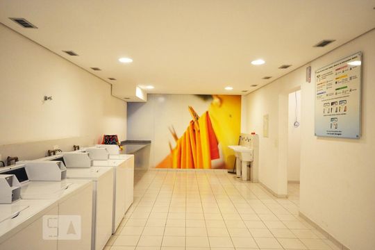 Lavanderia de kitnet/studio para alugar com 1 quarto, 70m² em Panamby, São Paulo