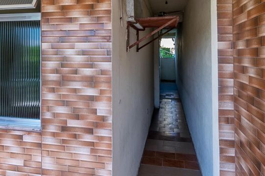 Varanda da Sala - Corredor lateral de apartamento à venda com 2 quartos, 80m² em Cordovil, Rio de Janeiro