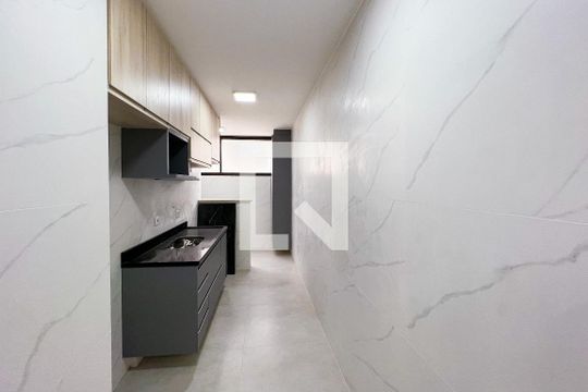 Cozinha de apartamento à venda com 2 quartos, 56m² em Vila Olímpia, São Paulo