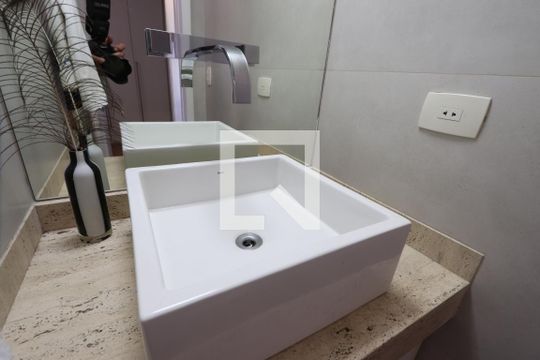 Banheiro de apartamento à venda com 1 quarto, 75m² em Vila Mariana, São Paulo