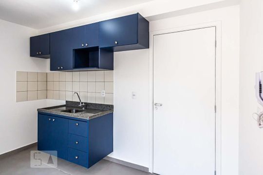Cozinha de apartamento para alugar com 1 quarto, 25m² em Vila Buarque, São Paulo