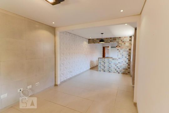 Sala de casa de condomínio para alugar com 2 quartos, 105m² em Vila Gomes, São Paulo