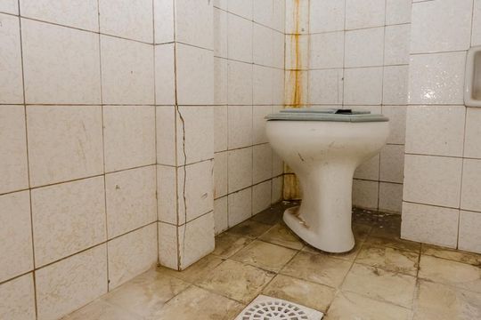 Banheiro de Serviço de apartamento à venda com 3 quartos, 110m² em Barro Preto, Belo Horizonte