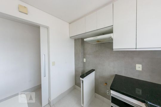 Cozinha de apartamento à venda com 2 quartos, 60m² em Buritis, Belo Horizonte