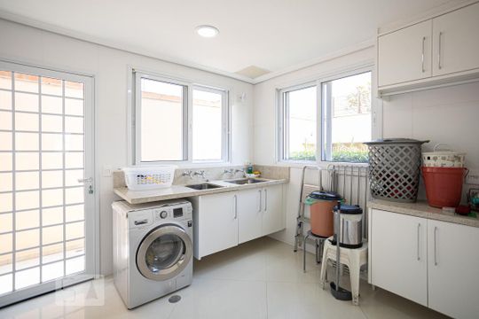 Área de Serviço de casa de condomínio à venda com 5 quartos, 900m² em Adalgisa, Osasco