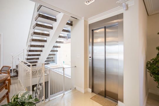 Sala de casa de condomínio à venda com 5 quartos, 900m² em Adalgisa, Osasco