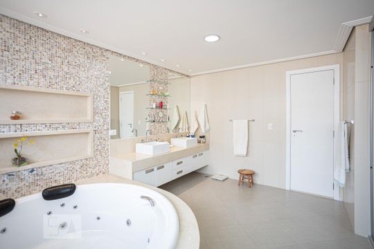 Banheiro 2 de casa de condomínio à venda com 5 quartos, 900m² em Adalgisa, Osasco