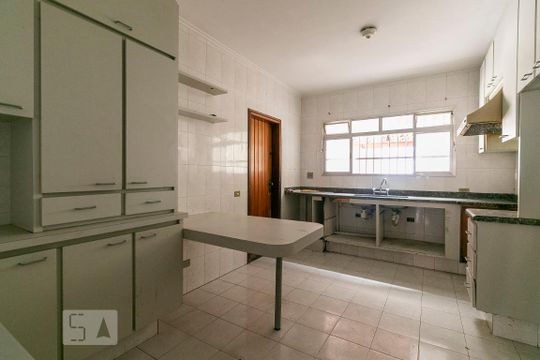 Cozinha de casa para alugar com 3 quartos, 250m² em Penha de França, São Paulo