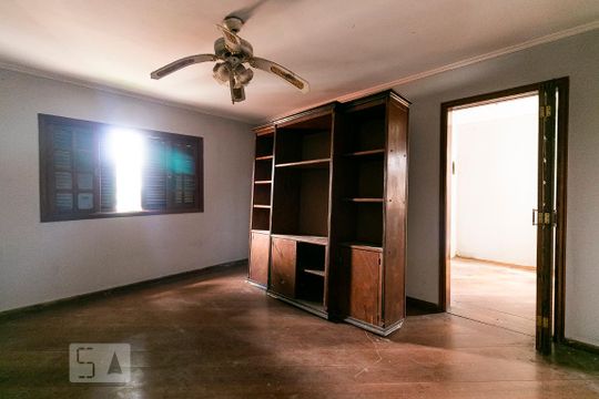 Suíte 1 de casa para alugar com 3 quartos, 250m² em Penha de França, São Paulo