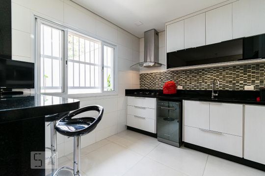 Cozinha de casa à venda com 4 quartos, 190m² em Vila da Saúde, São Paulo