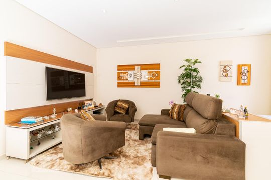 Sala de casa à venda com 4 quartos, 190m² em Vila da Saúde, São Paulo
