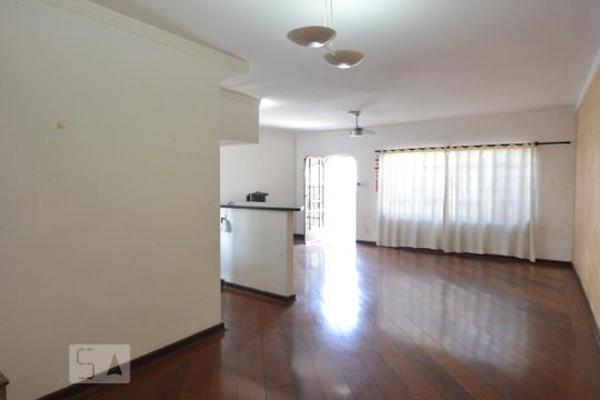 Sala de casa à venda com 3 quartos, 193m² em Vila Prudente, São Paulo