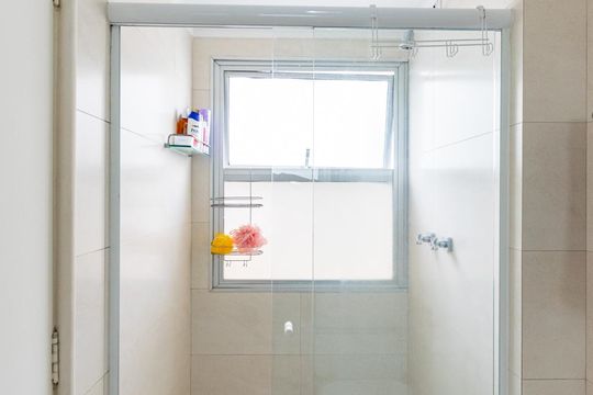 Banheiro da Suíte de apartamento à venda com 4 quartos, 136m² em Vila Clementino, São Paulo