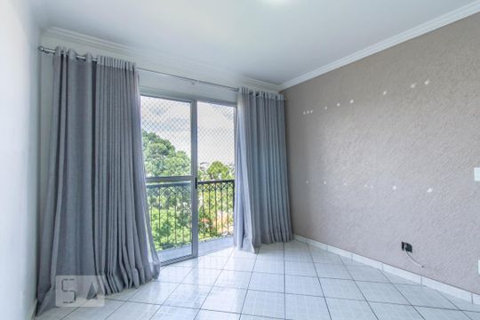 Apartamento à venda com 2 quartos, 53m² em Vila Carmosina, São Paulo