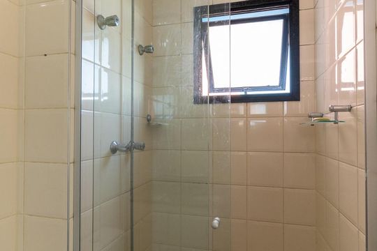 Banheiro da Suíte  de apartamento para alugar com 3 quartos, 70m² em Cambuci, São Paulo