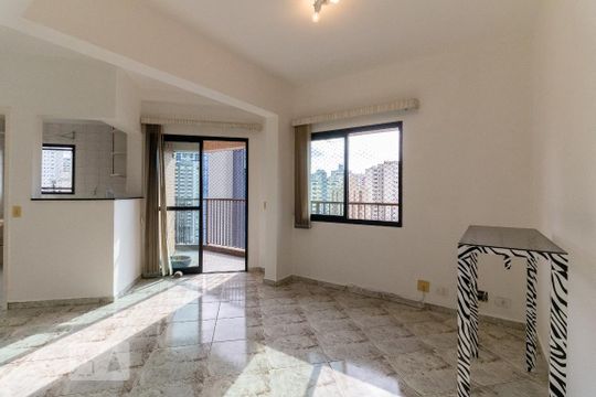 Apartamento para alugar com 2 quartos, 85m² em Aclimação, São Paulo
