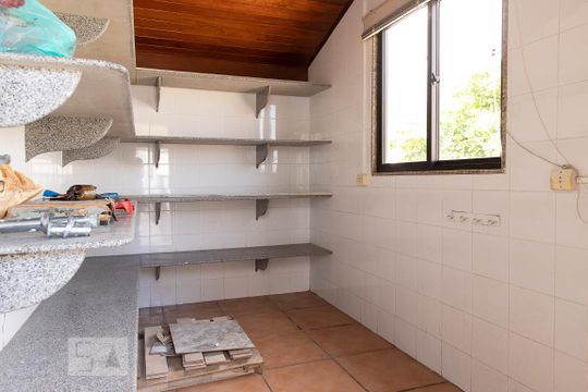 Depósito  de apartamento para alugar com 2 quartos, 282m² em Recreio dos Bandeirantes, Rio de Janeiro